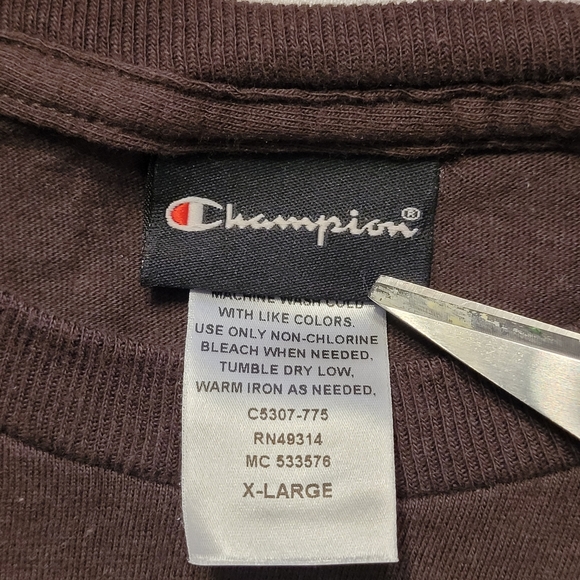 Authentic BROWN University T-Shirt - Picture 3 of 4